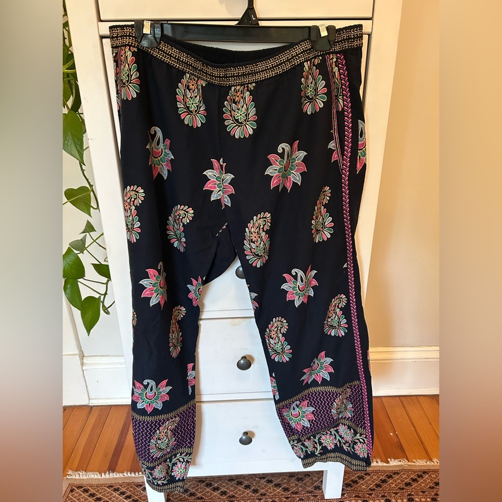 Calypso St. Barth women’s medium boho pants with paisley print elastic waist